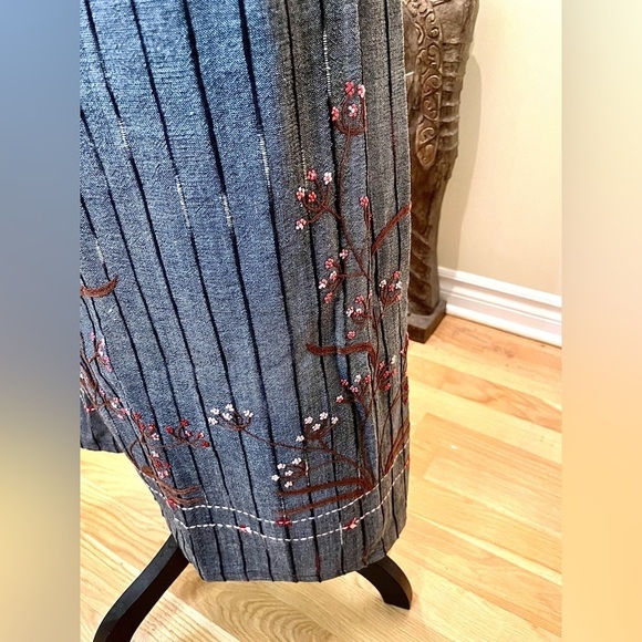 Unique Handmade Japanese theme embroidered maxi skirt,hook&bar, hidden zip back. - Picture 7 of 15